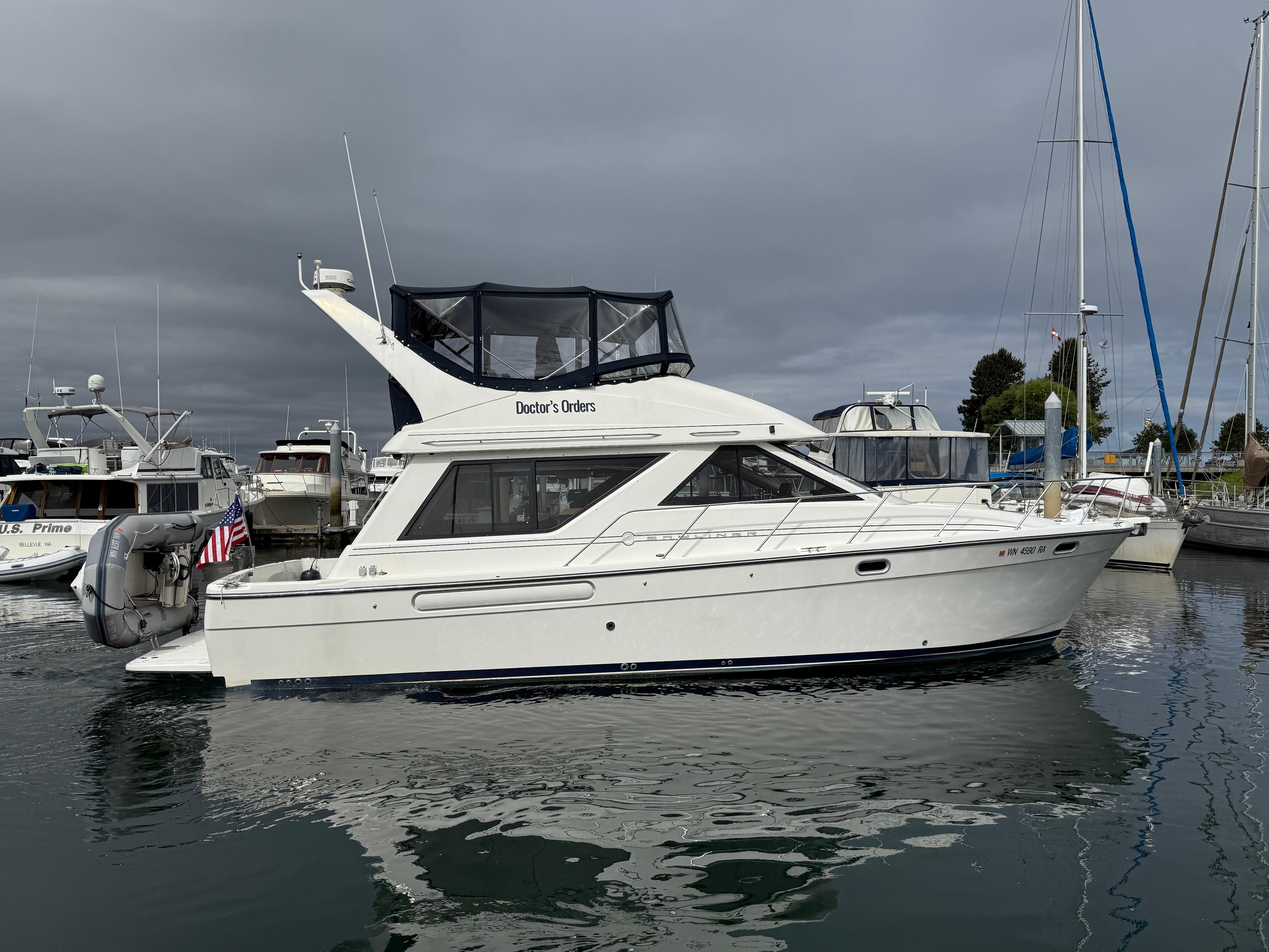 2001 Bayliner 3988 Command Bridge Motoryacht