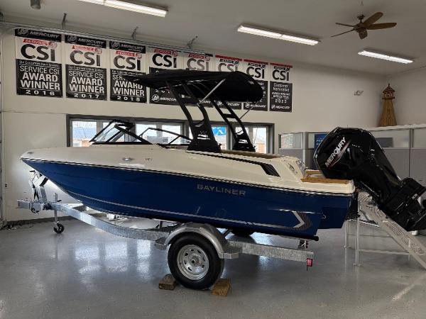 2025 Bayliner VR4 Bowrider OB