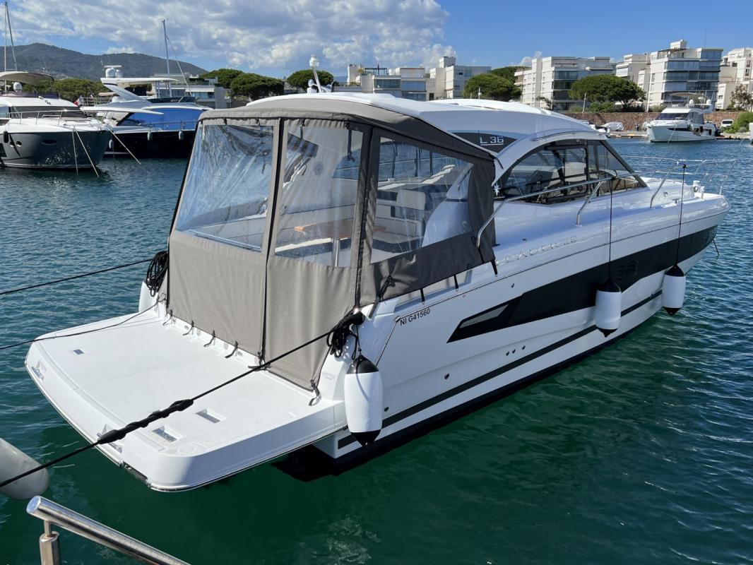 2022 Jeanneau Leader 36
