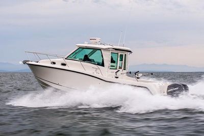 Boston Whaler 315 Conquest Pilothouse Boat