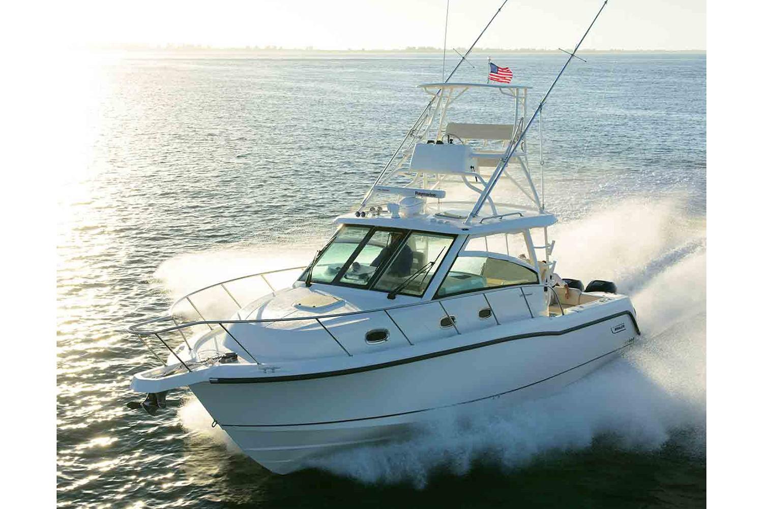 Boston Whaler Boat image