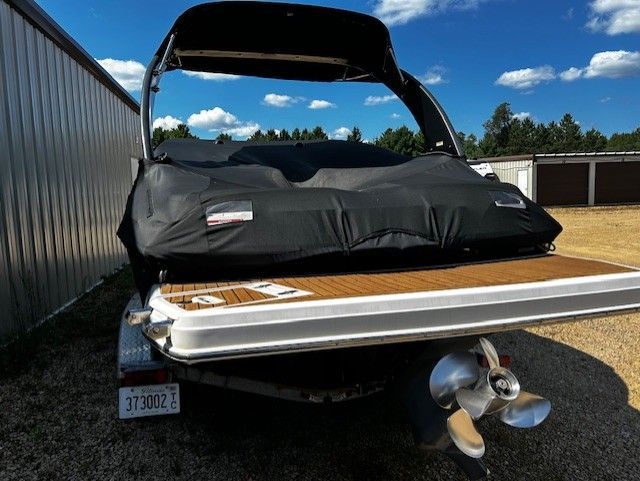 2014 Regal 2300 Bowrider