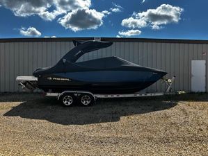 Regal 2300 Bowrider