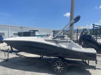 2025 Starcraft SV 16