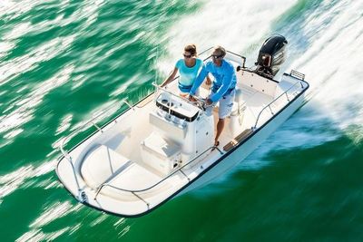 Boston Whaler 150 Montauk Boat