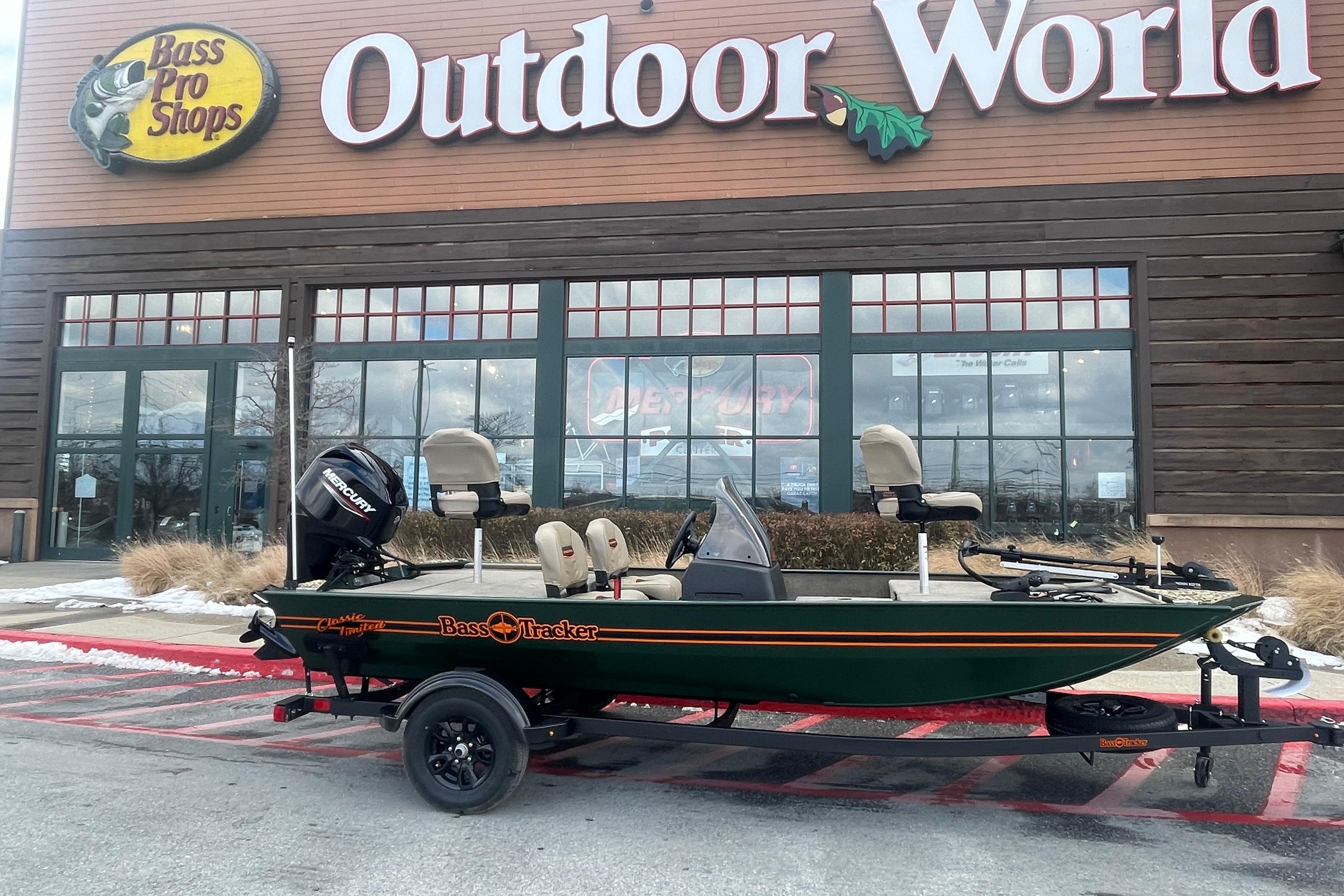 2026 Tracker Bass Tracker Classic Limited