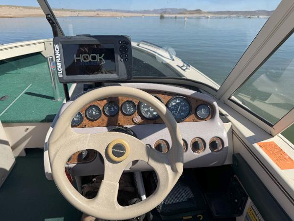 1997 Crestliner Fish and Ski 1750