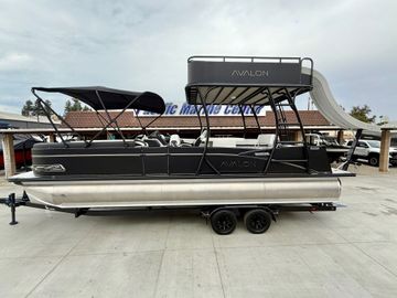 2026 Avalon 27' Catalina Platinum entertainer Funship w/ 250HP Mercury!