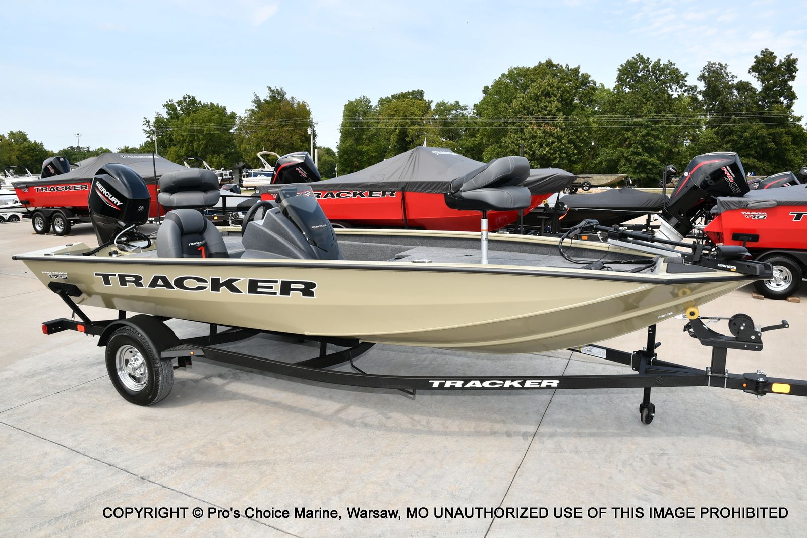 2026 Tracker Pro Team 175