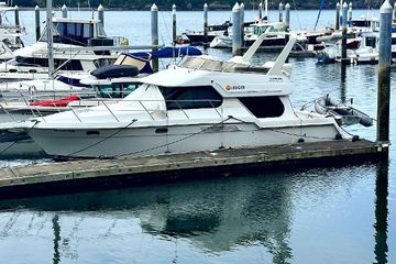 2000 Carver 374 Voyager