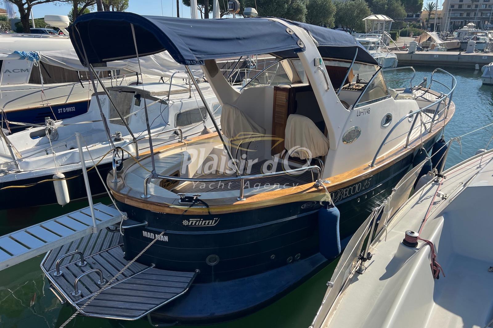 2011 Mimi Libeccio 25 cabin
