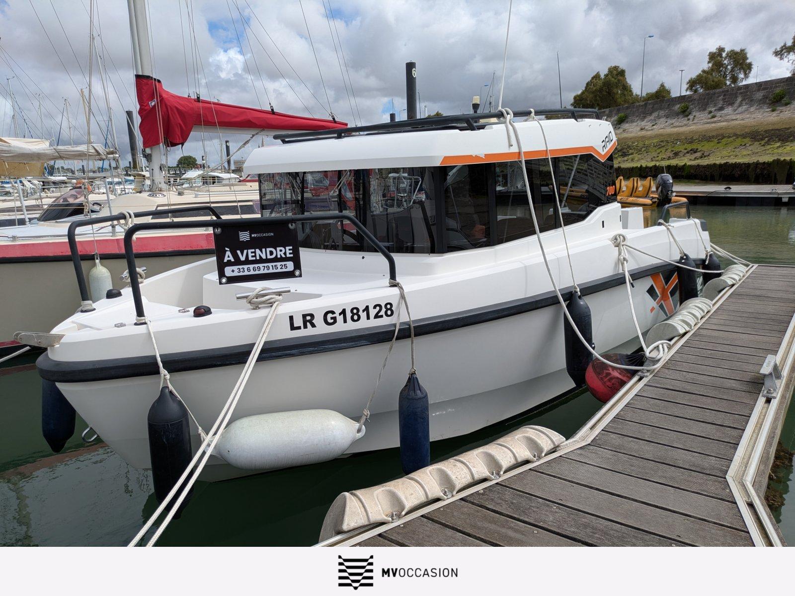 2016 Bella 700 RAID