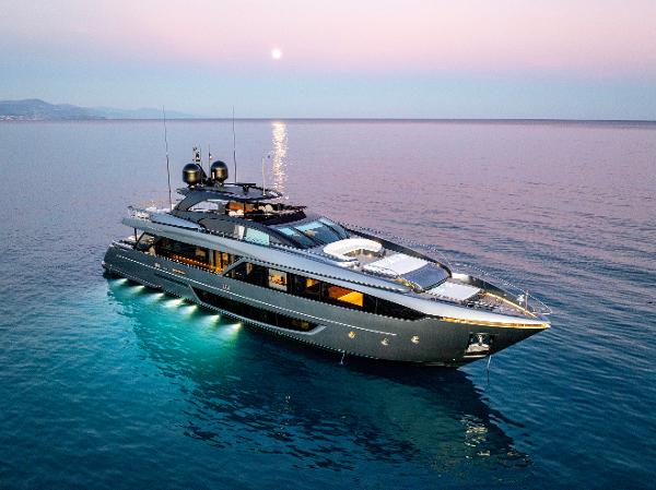 2024 Riva 110' Dolcevita