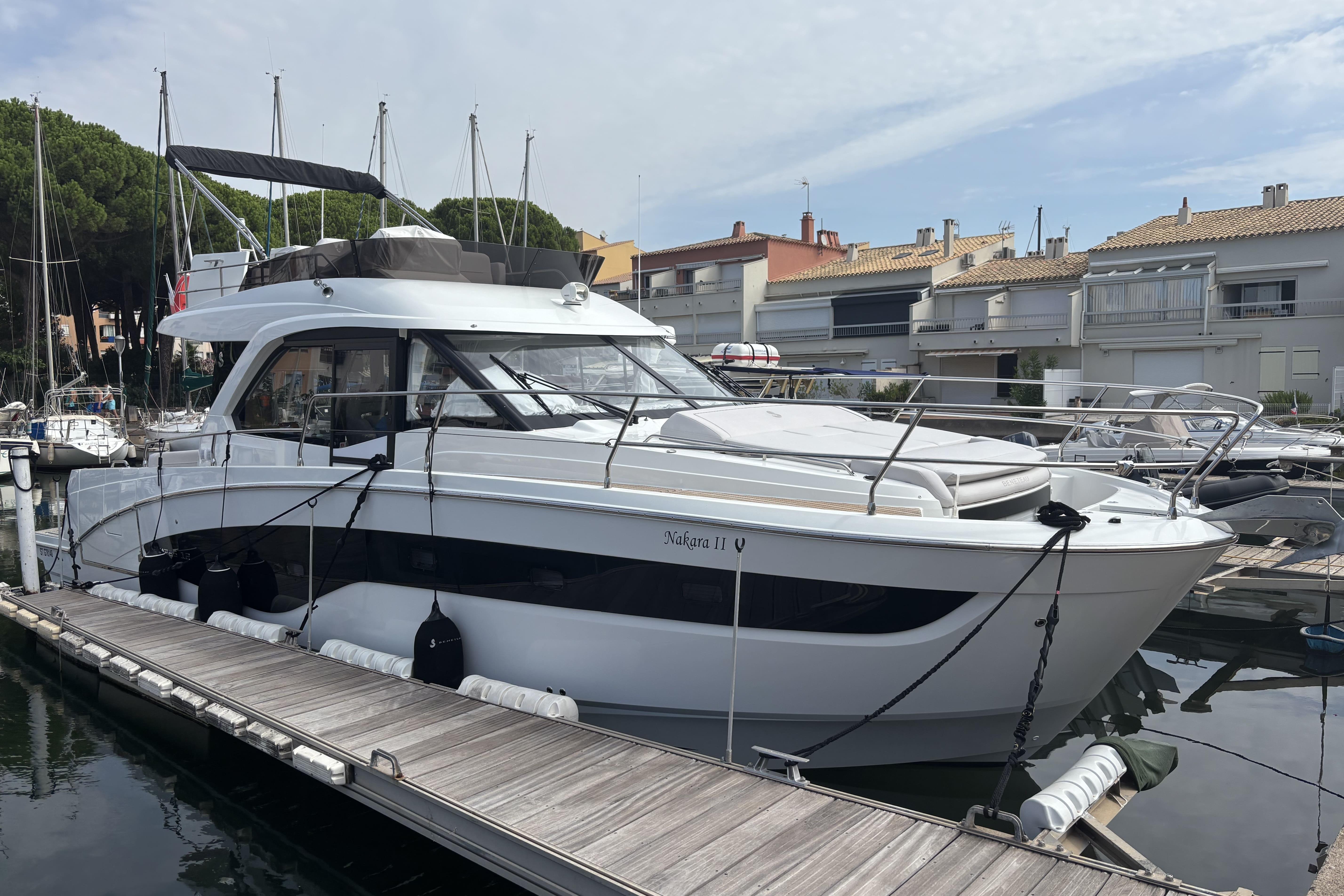 2025 Beneteau Antares 12
