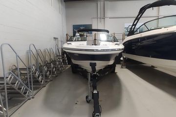 2018 Sea Ray SPX 190