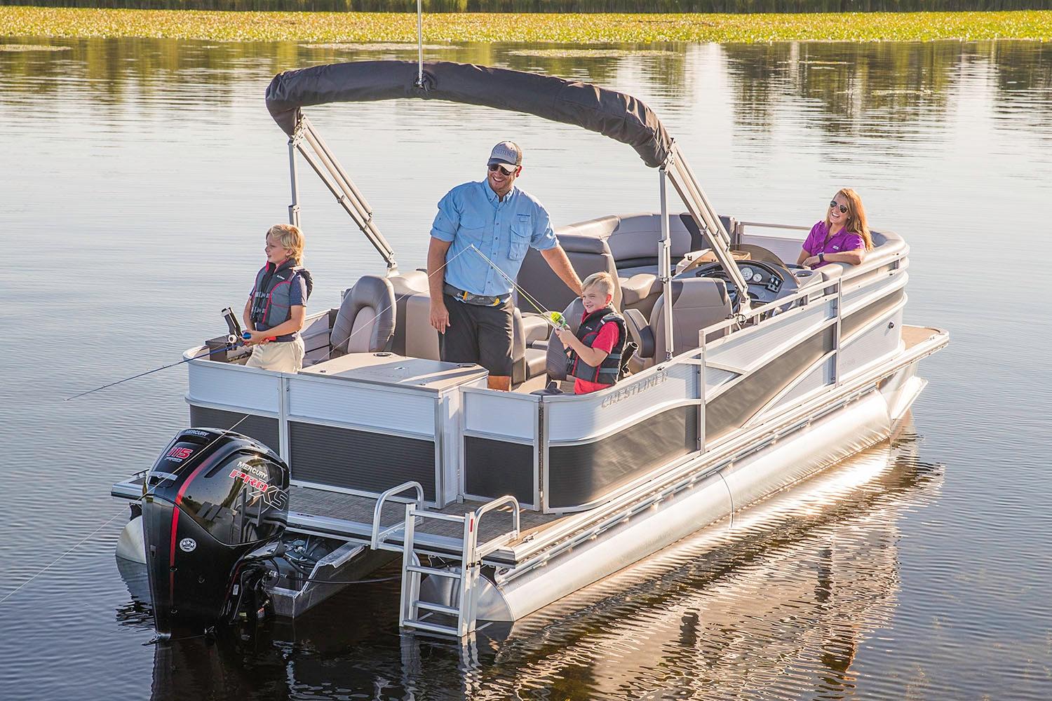 Crestliner Boat image