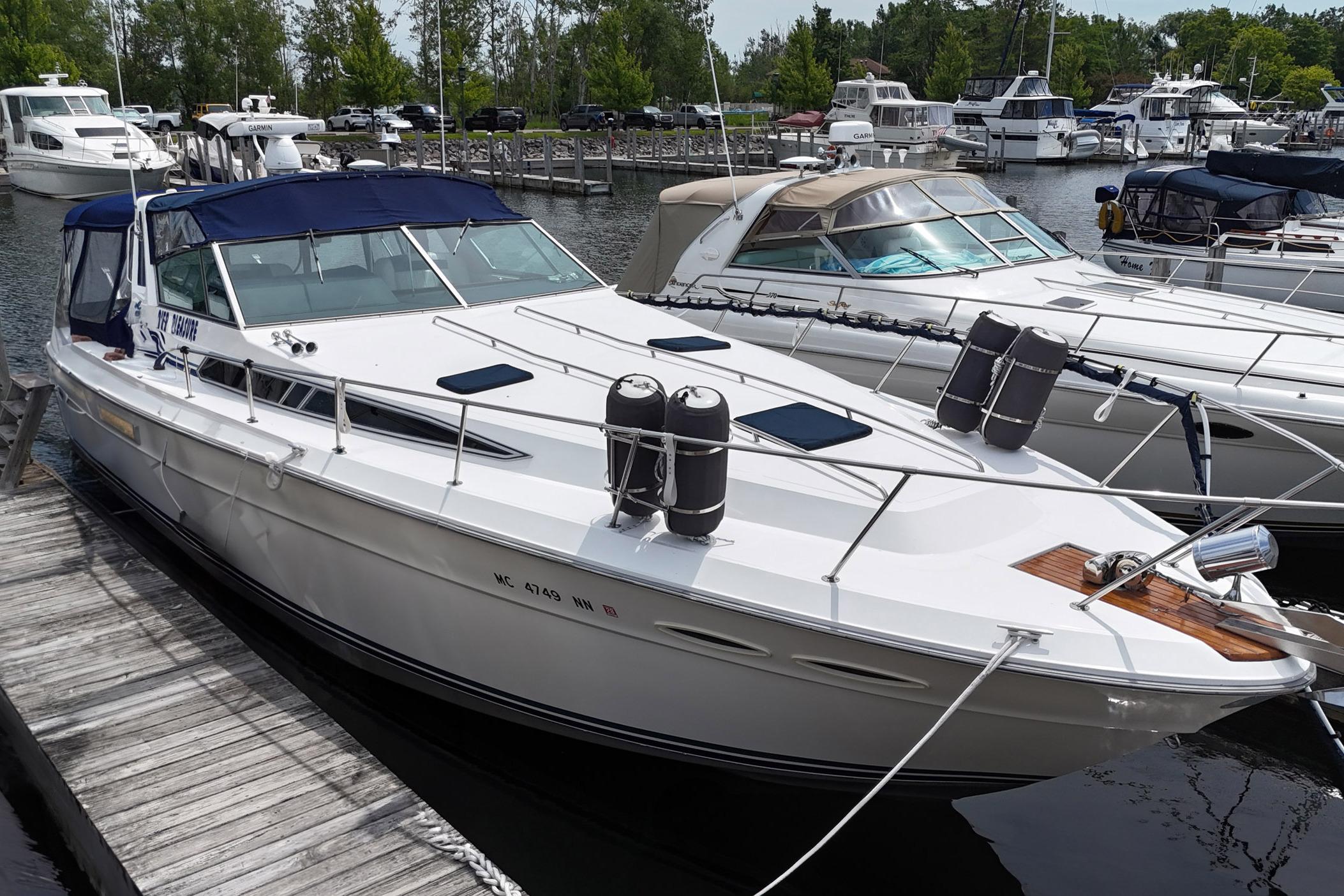 1988 Sea Ray 390 Express Cruiser