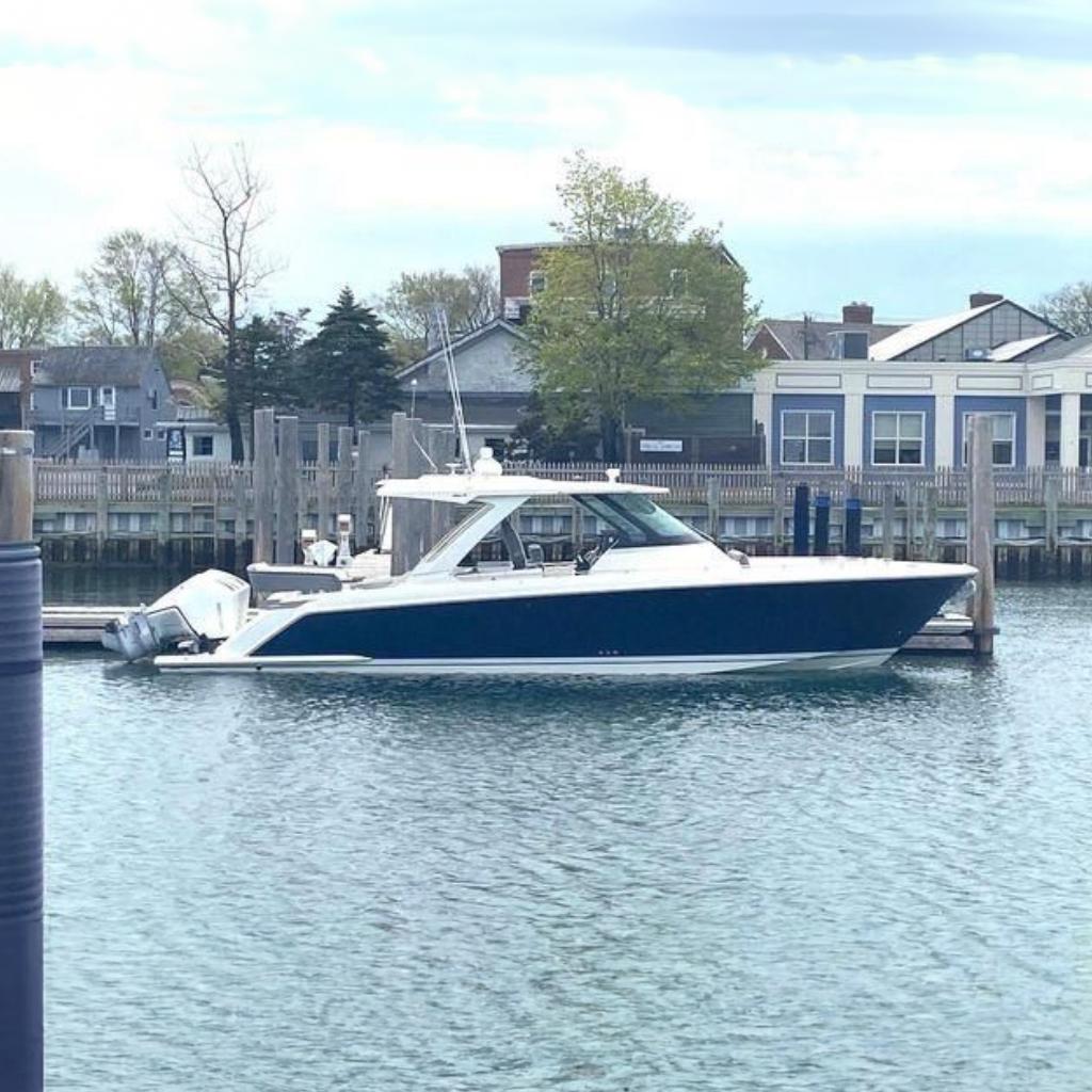 2021 Tiara Yachts 38 LS