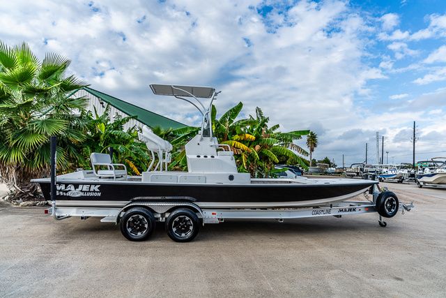 2025 Majek 25 ILLUSION