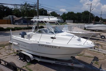 2015 Seaswirl Striper 220 Walkaround