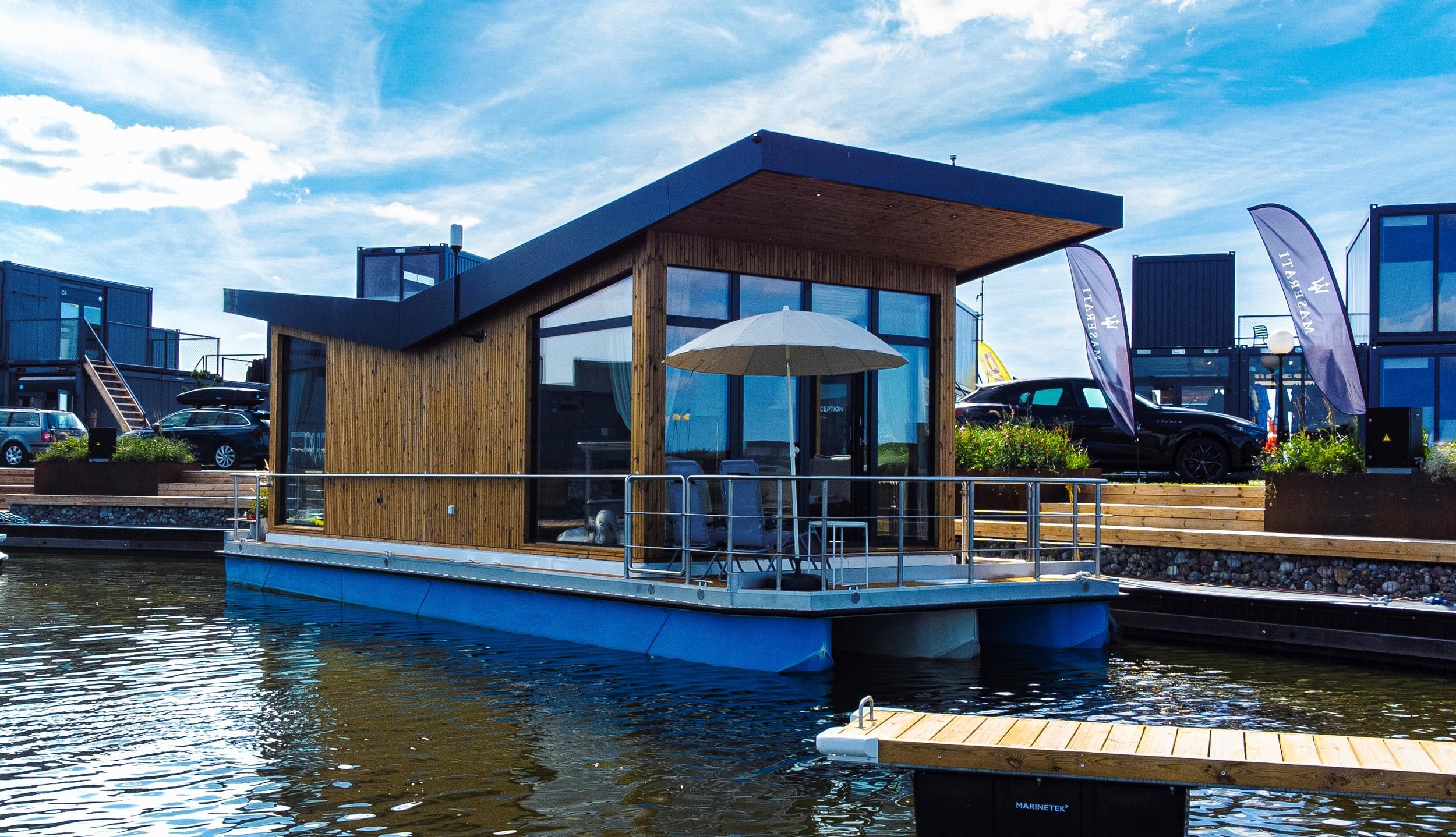 2025 Twin Butterfly Houseboat