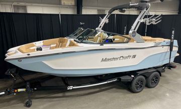 2026 MasterCraft XT22