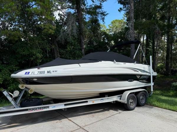 2004 Sea Ray 200 Sundeck