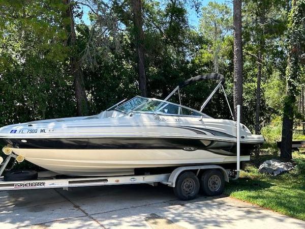 2004 Sea Ray 200 Sundeck