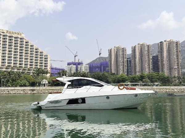 2013 Cranchi M38