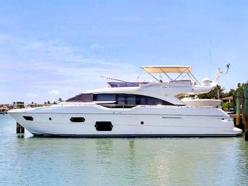 2014 Ferretti Yachts 690
