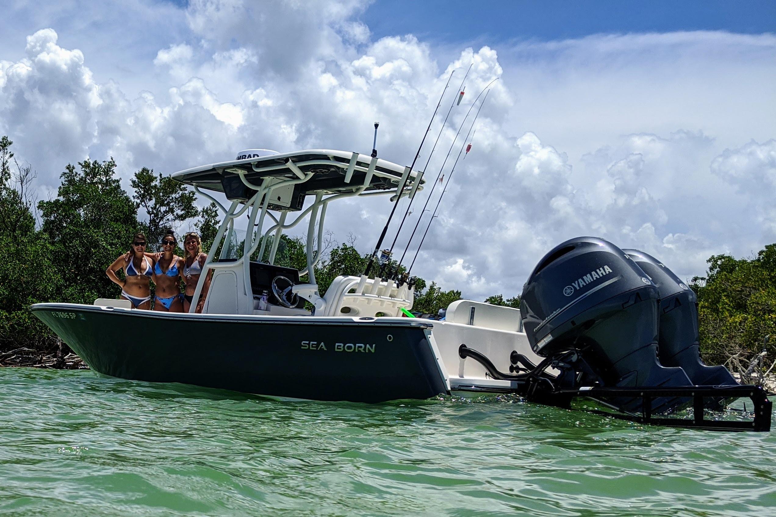 2020 Sea Born LX24 Center Console