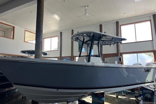 2025 Parker 2600 Center Console
