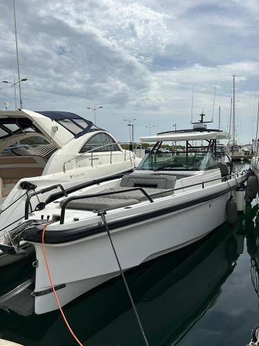 2020 Axopar 37 ST