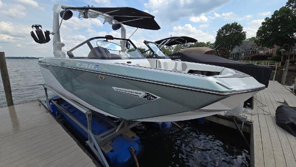 2022 Correct Craft Super Air Nautique G23