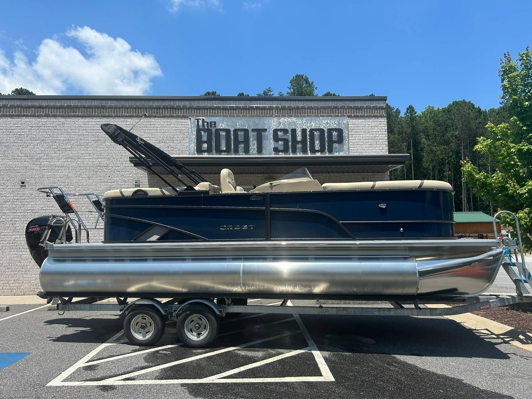 Crest Classic Platinum 220 SLC 2024 Crest Classic Platinum 220 SLC pontoon boat at The Boat Shop.