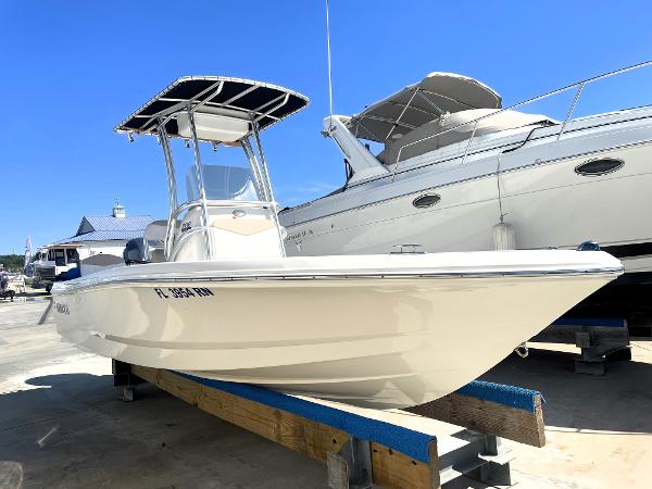 2025 Robalo 206 Cayman, Fort Myers Florida - boats.com