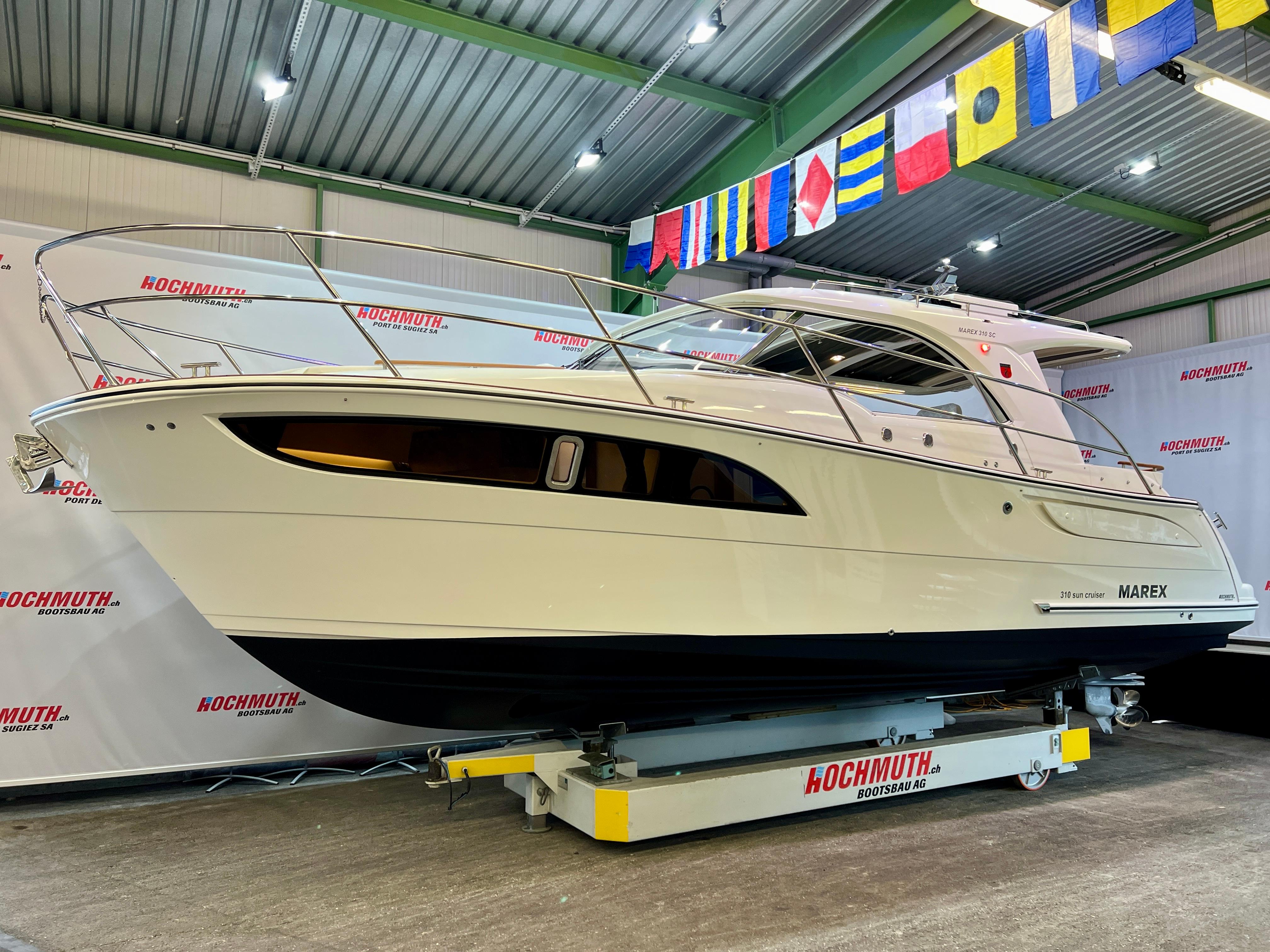 2020 Marex 310 Sun Cruiser