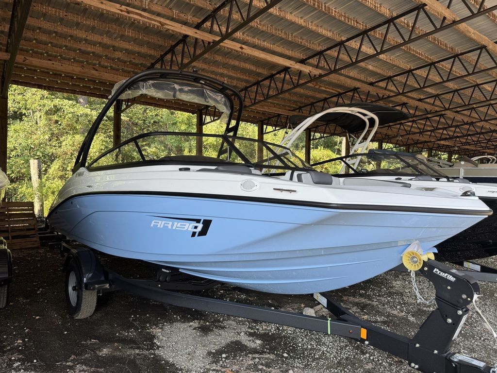 2025 Yamaha Boats AR190