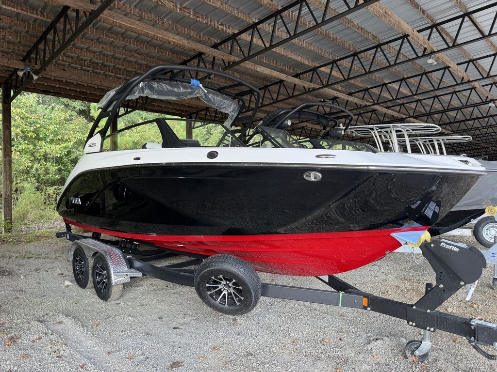 2025 Yamaha Boats 222SD
