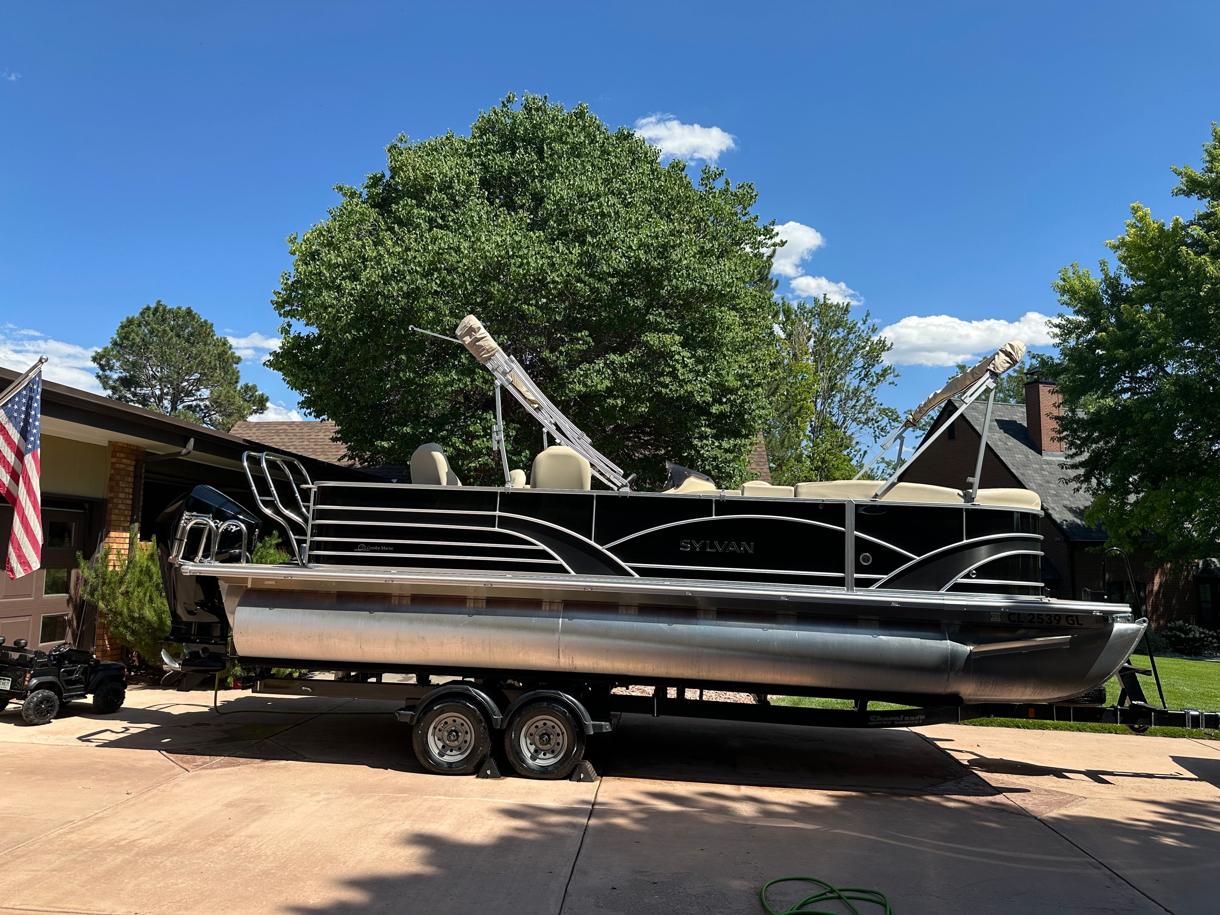 2019 Sylvan MIRAGE 8522 PARTY FISH LE