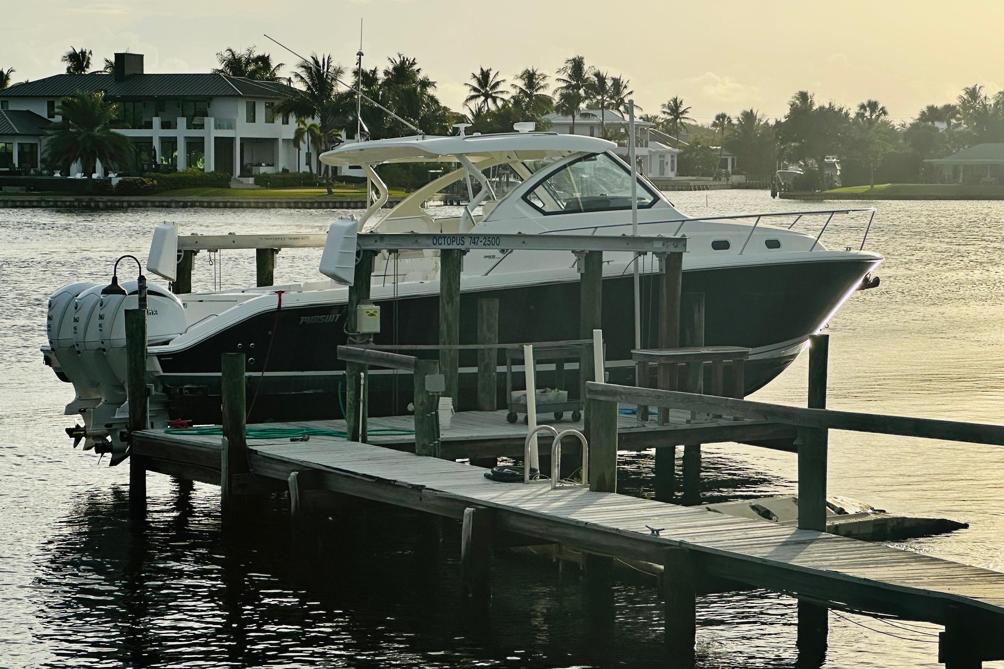 2022 Pursuit OS 355 Offshore