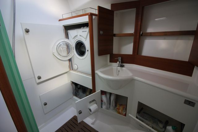 Storage & washing machine