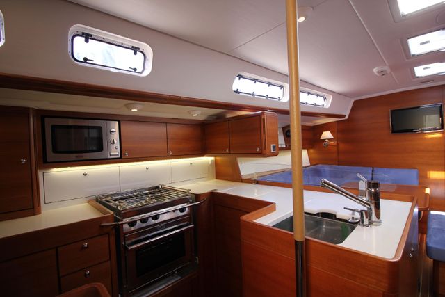 Galley (looking forward)