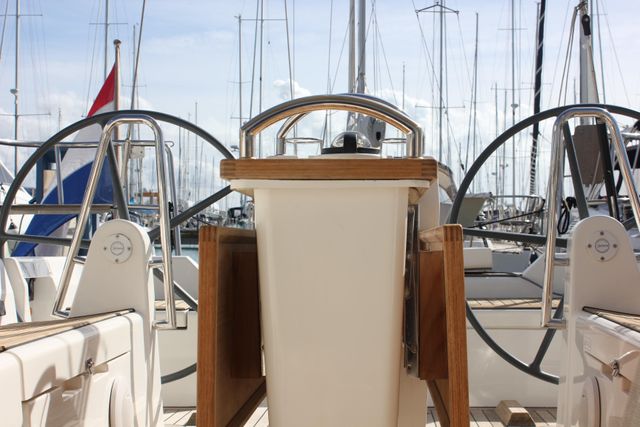Cockpit (looking outside)