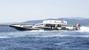 Novamarine Black Shiver 160 fb Novamarine Black Shiver 160 fb 2022 yacht cruising on open water, Italian flag visible.