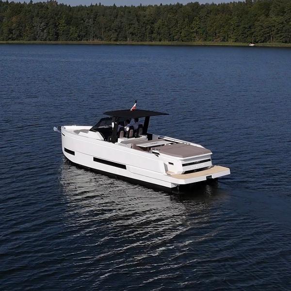 De Antonio Yachts 32