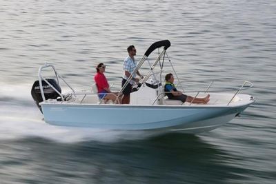 Boston Whaler 170 Montauk Boat