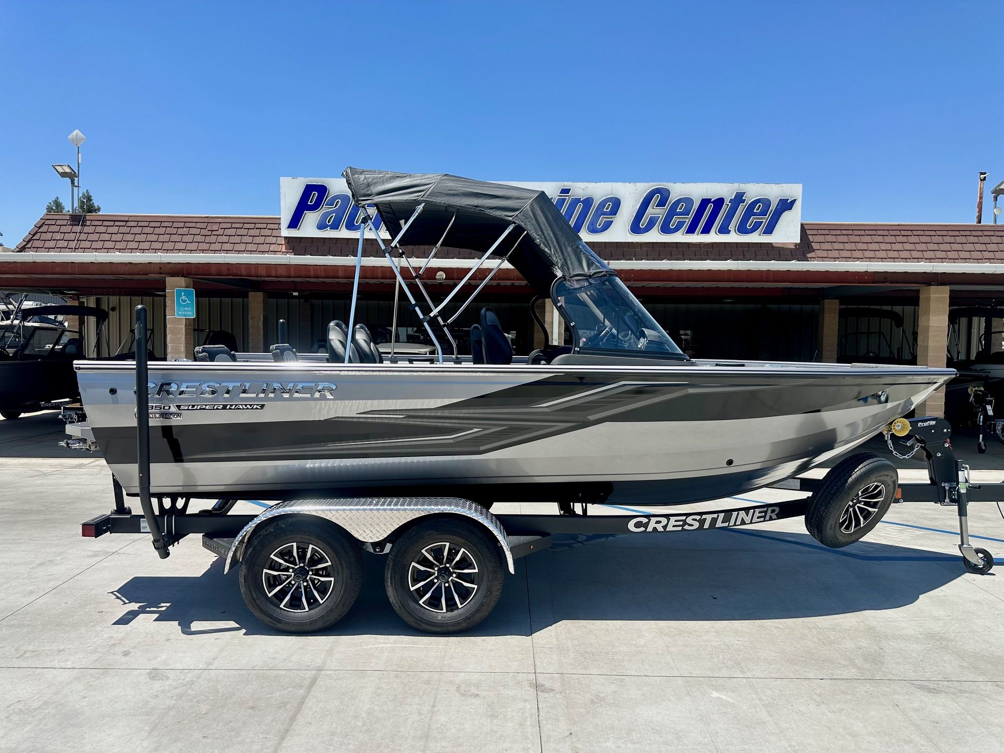 2025 Crestliner Super Hawk 1850 w/ 150HP Mercury!
