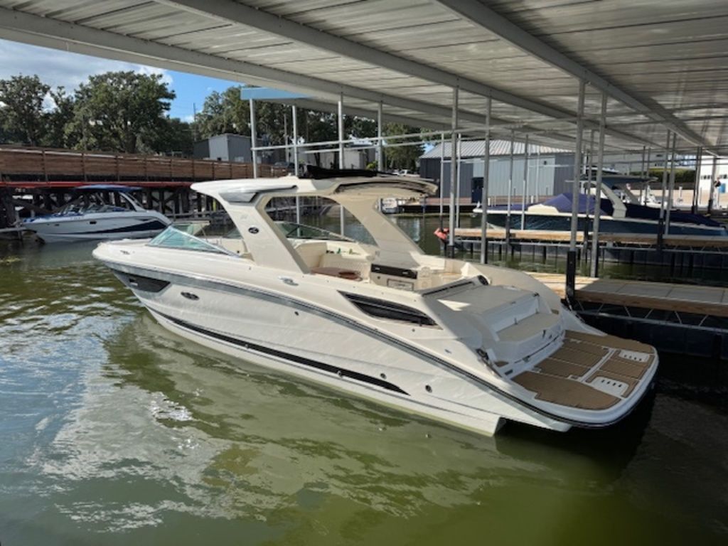 Sea Ray SLX 350