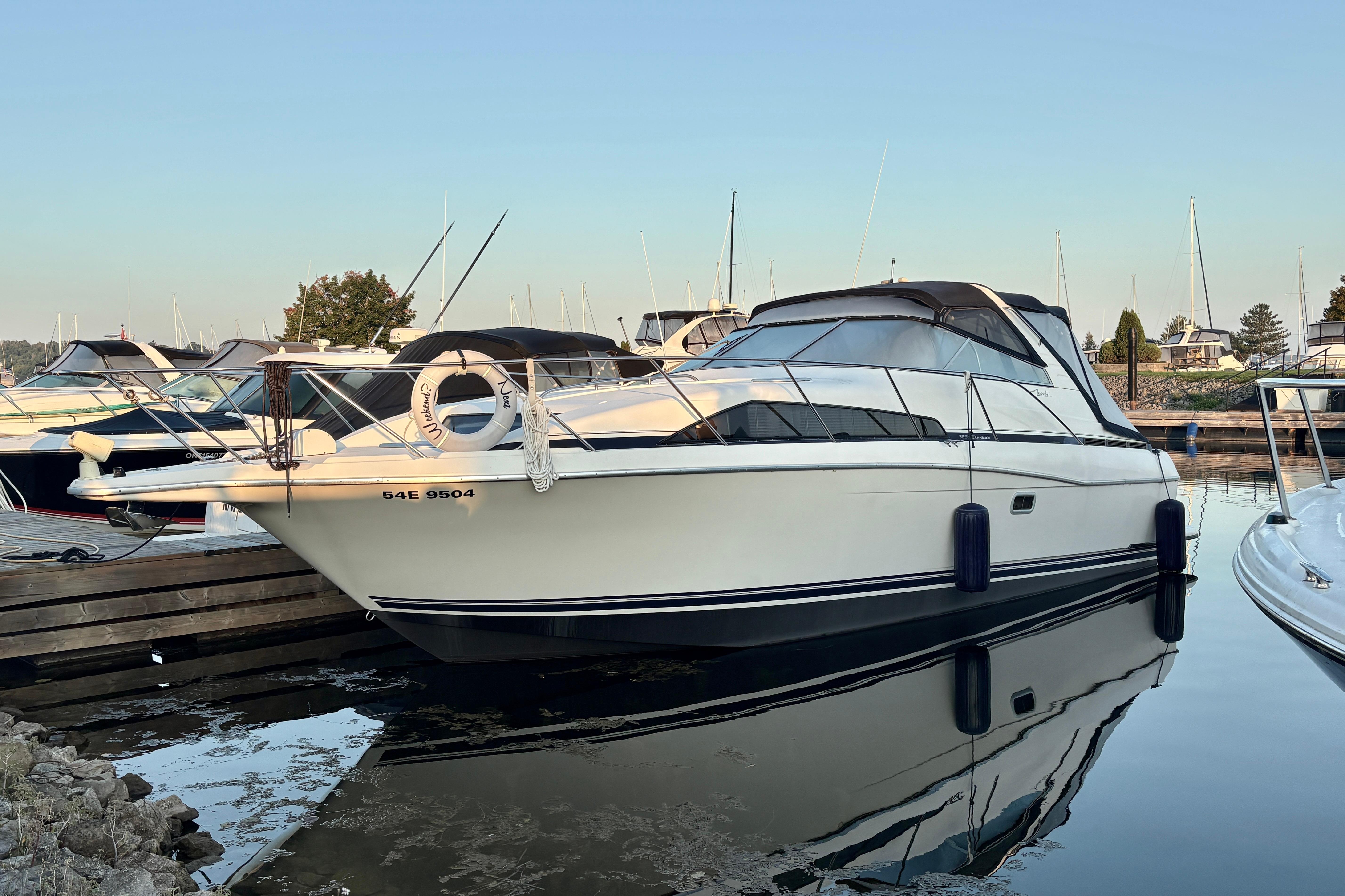 1989 Bayliner 3255 Avanti